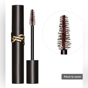 Yves Saint Laurent
Lash Clash Extreme Volume Mascara